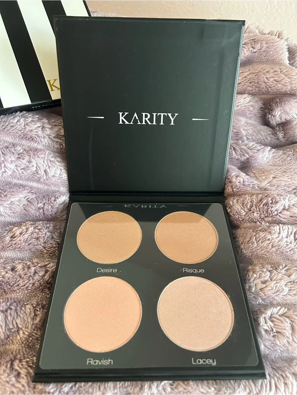 NIB Karity Highlighter Palette - 1st Generation